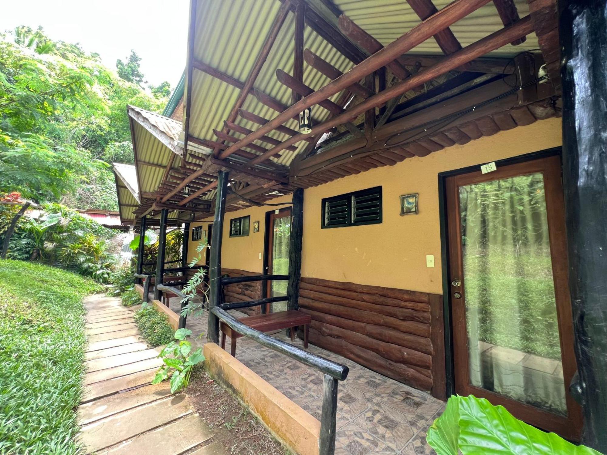 Novie'S Tourist Inn El Nido Zewnętrze zdjęcie