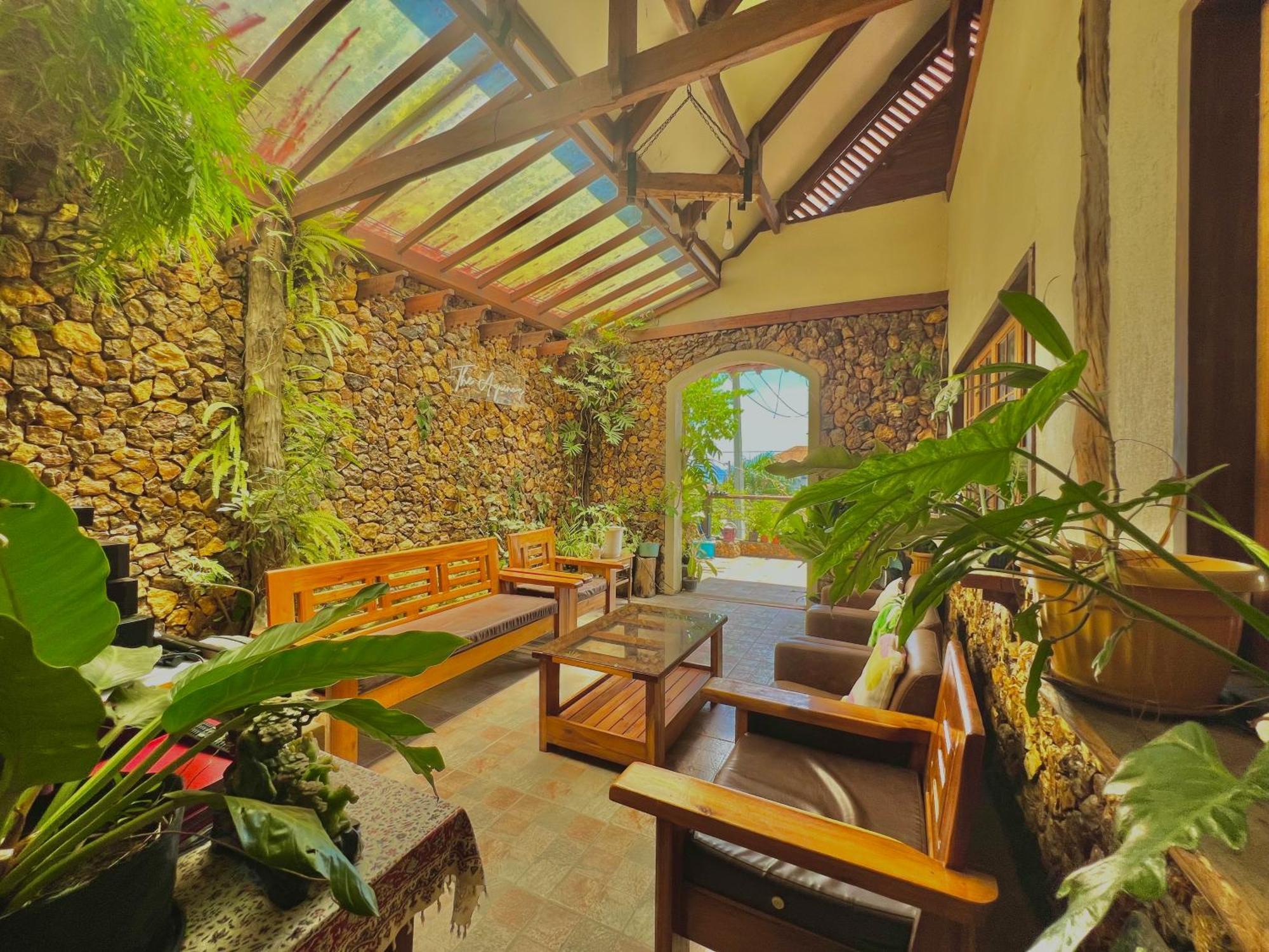 Novie'S Tourist Inn El Nido Zewnętrze zdjęcie