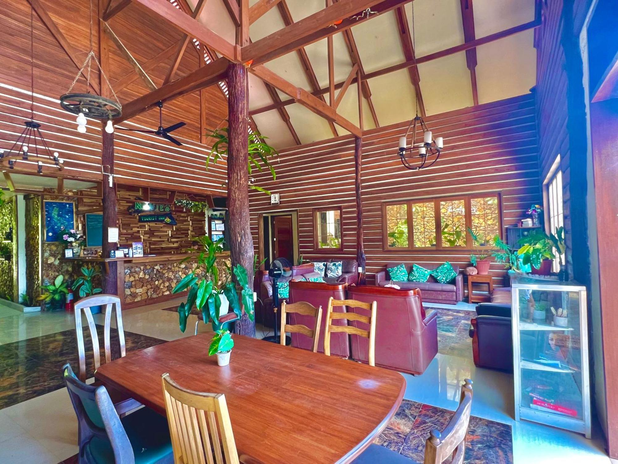 Novie'S Tourist Inn El Nido Zewnętrze zdjęcie
