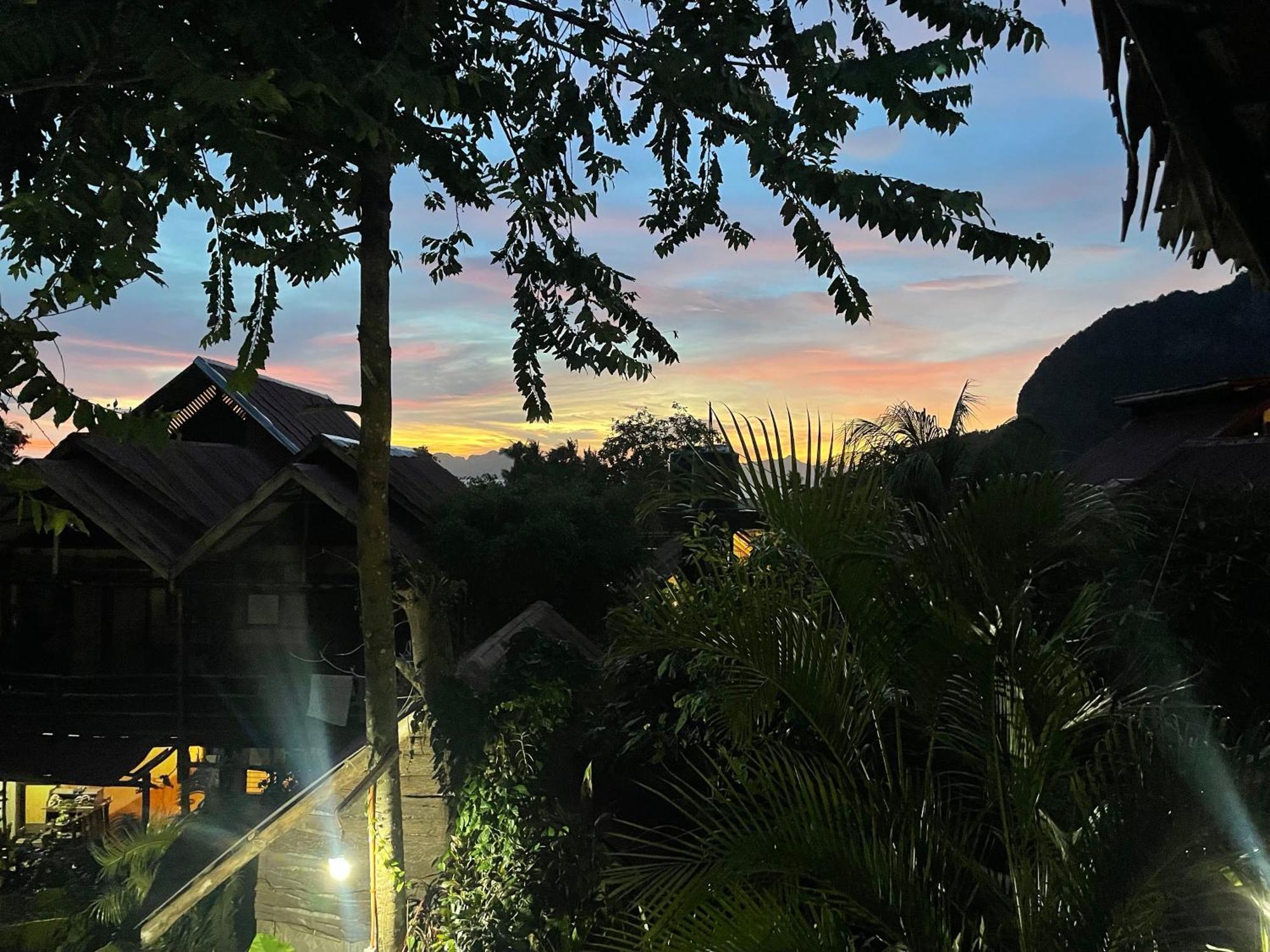 Novie'S Tourist Inn El Nido Zewnętrze zdjęcie